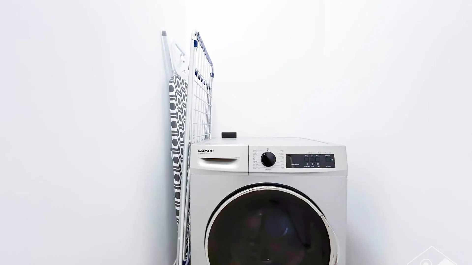 Exclusive One-Bedroom Apartment In Asyel 3 ドバイ